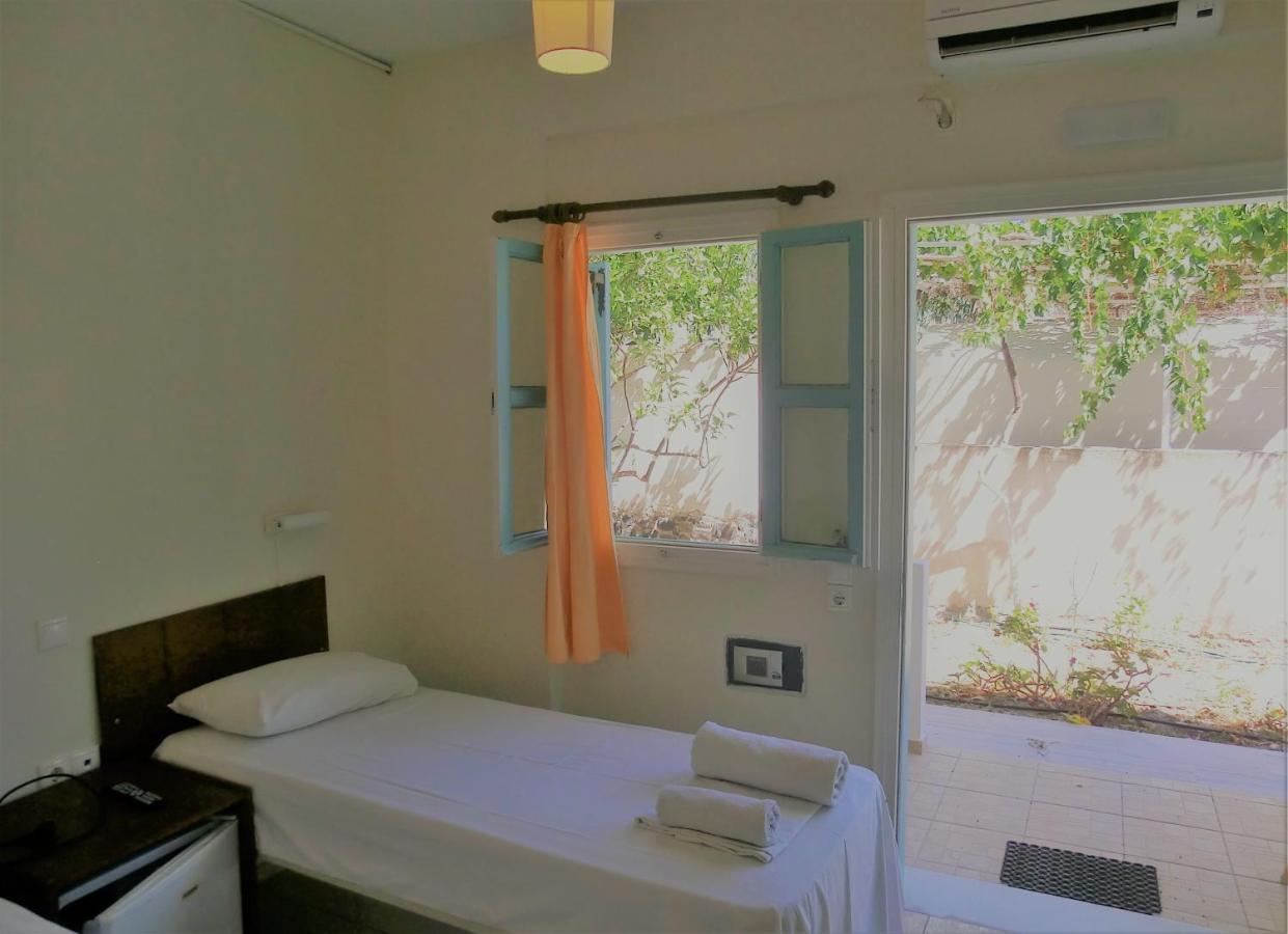 Santorini Camping/Rooms Fira  Exterior foto